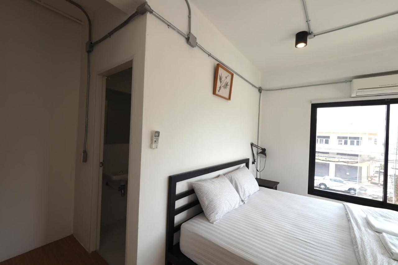 Labkoff Cafe And Hostel Kanchanaburi Ngoại thất bức ảnh