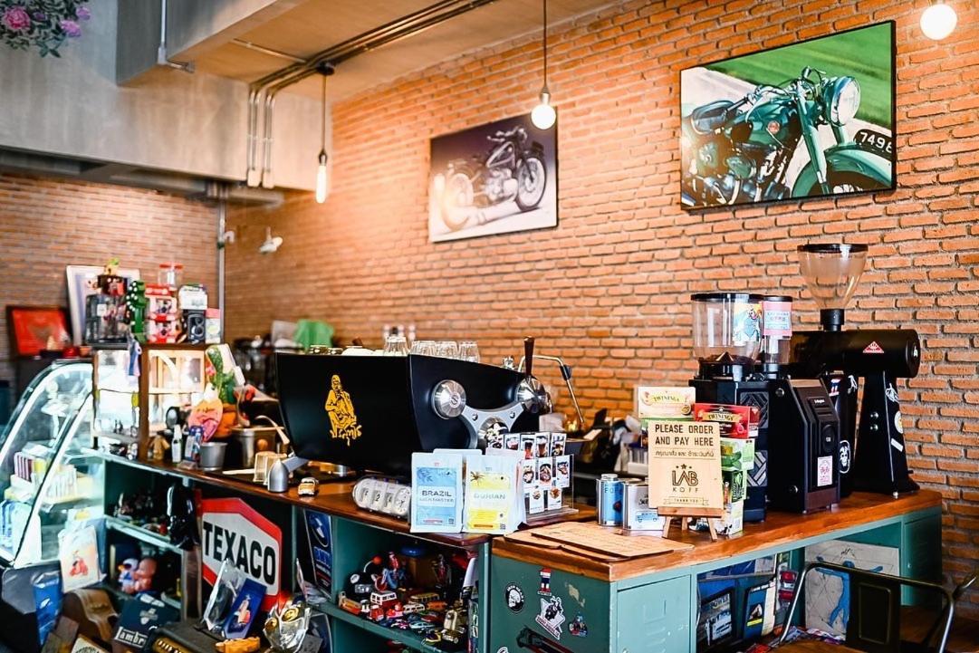 Labkoff Cafe And Hostel Kanchanaburi Ngoại thất bức ảnh