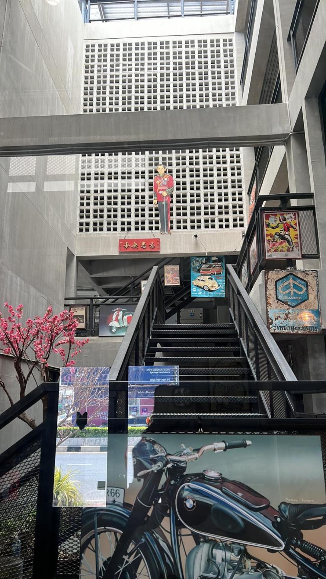Labkoff Cafe And Hostel Kanchanaburi Ngoại thất bức ảnh