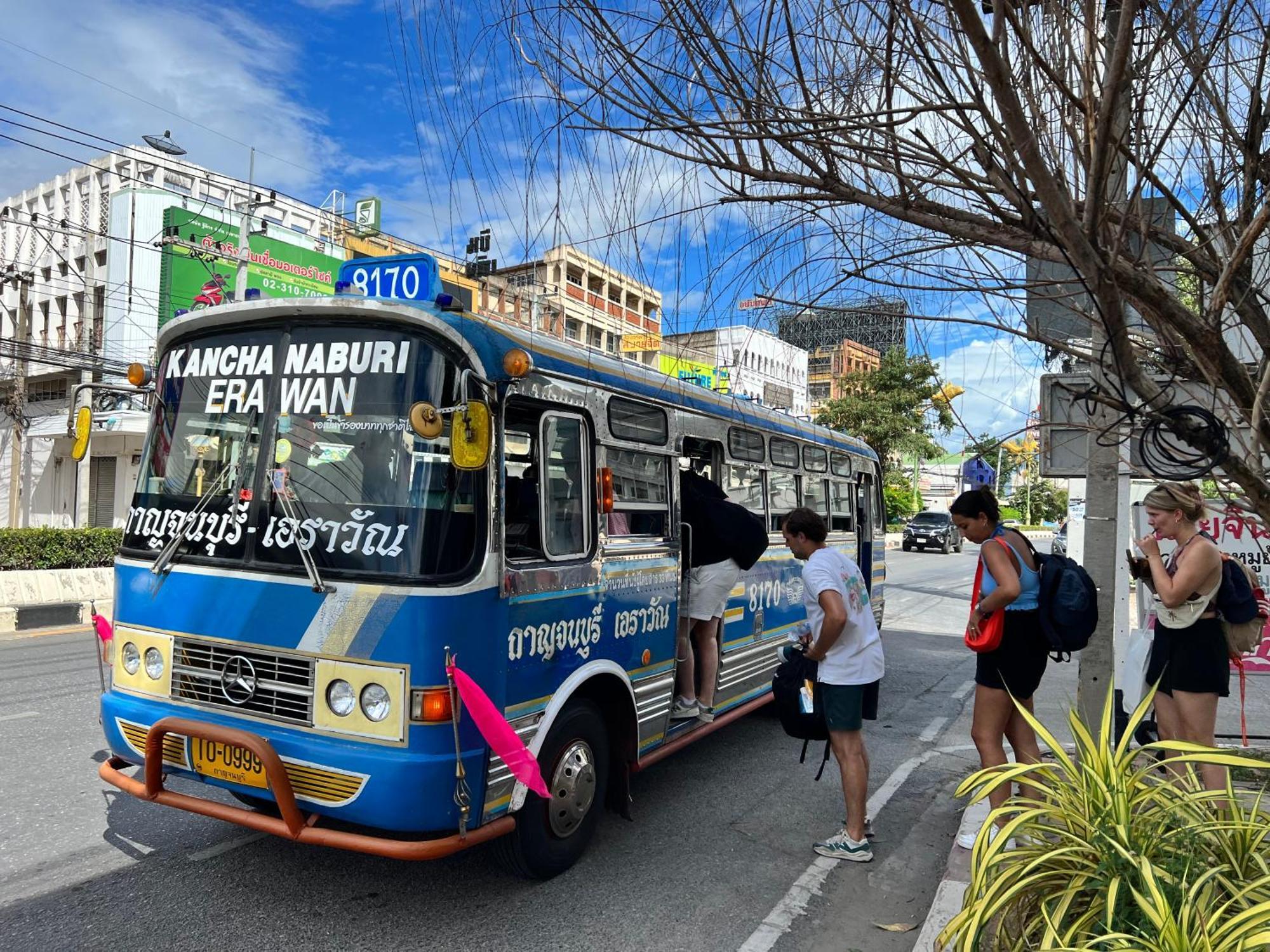 Labkoff Cafe And Hostel Kanchanaburi Ngoại thất bức ảnh